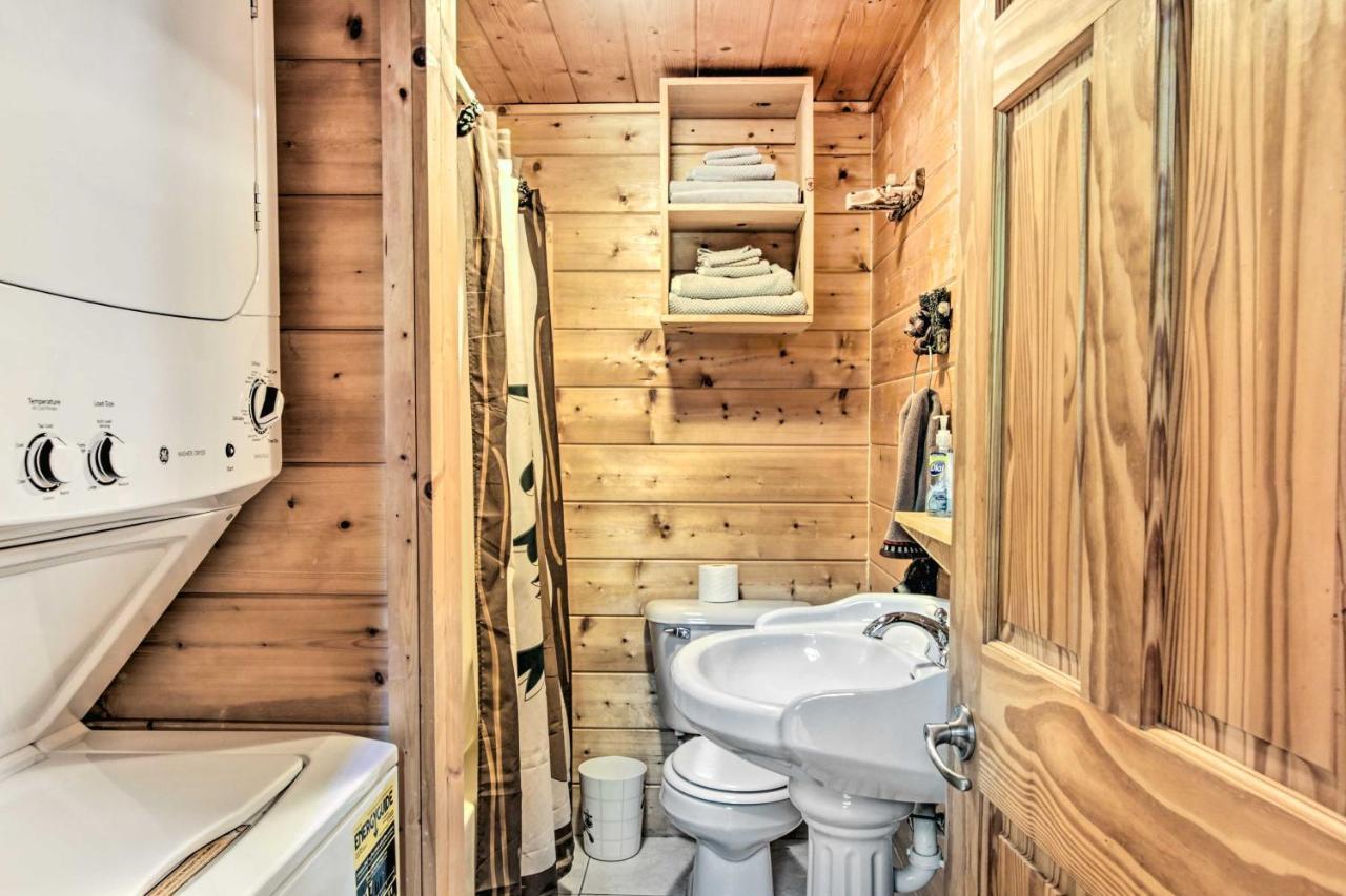 Cabin With Hot Tub And Deck About 12 Mi To Pigeon Forge! Sevierville Exterior foto